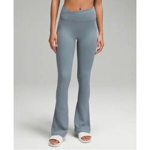 BNWT Lululemon align asymmetrical waist mini flare Belgian blue 4 32”